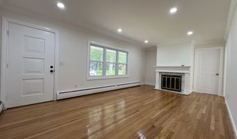 52 Sylvan St, Avon, CT 06001