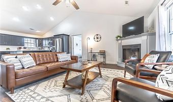 1 Preston Ln, Bella Vista, AR 72714