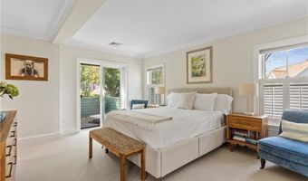 12 Bliss Rd, Newport, RI 02840