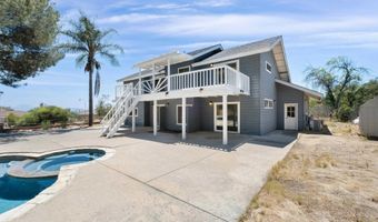 2827 N Victoria Dr, Alpine, CA 91901