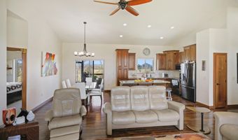 504 W Palmer Cir, Aberdeen, SD 57401
