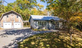 4 Howard Siding Ln, Abbot, ME 04406