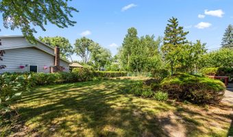 214 W Hintz Rd, Arlington Heights, IL 60004