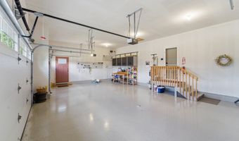 1402 S 7th St, Adel, IA 50003