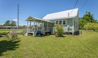120 11th St, Apalachicola, FL 32320