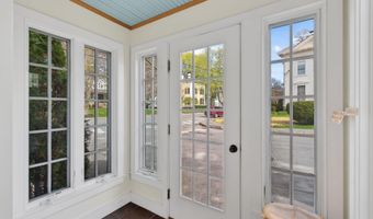 997 Washington St, Bath, ME 04530