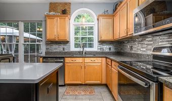 19 Audubon Ln, Coventry, RI 02831