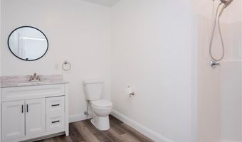 413 High St, Bristol, RI 02809