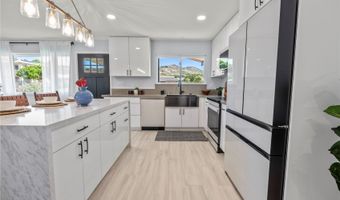 322 Anapalau St, Honolulu, HI 96825