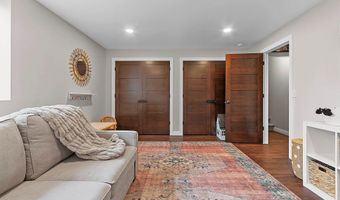 2066 W HERON Ln, Appleton, WI 54913