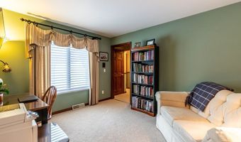 41 Meadow Spring Ct, Amherst, NY 14051