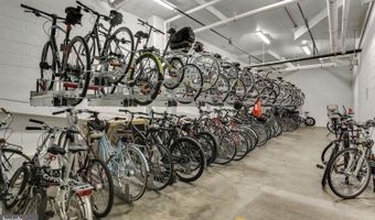 45 SUTTON Sq SW 1006, Washington, DC 20024