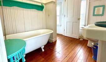 545 Center Rd, Block Island, RI 02807