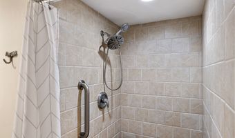 75-6082 ALII Dr A104, Kailua Kona, HI 96740