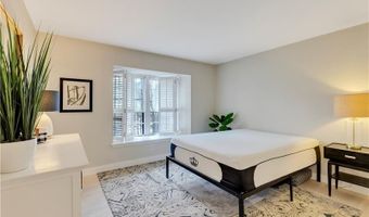 10 Vista Sq NW, Atlanta, GA 30327