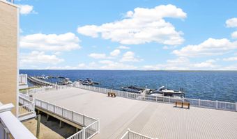 401 Bay Shore Dr 17B, Barnegat, NJ 08005