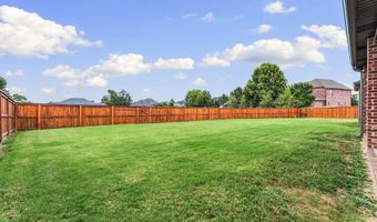 2711 SE 7Th St, Bentonville, AR 72712