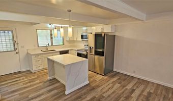 5320 Likini St 8, Honolulu, HI 96818