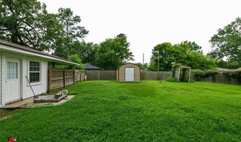 1018 Peyton Ave, Benton, LA 71006