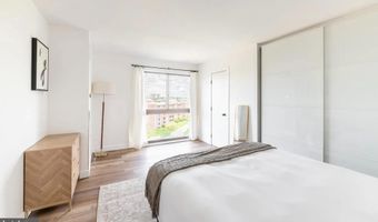 250 S REYNOLDS St 1004, Alexandria, VA 22304