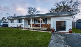 46 Bowline St, Beachwood, NJ 08722