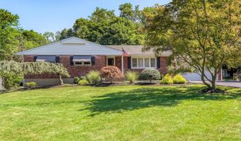 52 Campbell Ave, Airmont, NY 10901