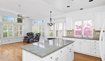 2314 Fallbrook Pl, Escondido, CA 92027