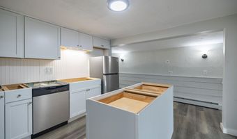 27 Flanders St, Auburn, ME 04210