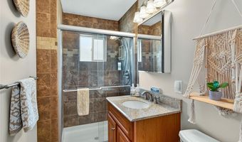 43055 Seaway Ave, Alexandria Bay, NY 13607