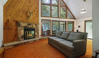 27 Longfellow Cir, Albrightsville, PA 18210