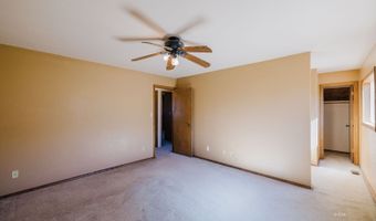 216 Dysart Cir, Lamoille, NV 89828