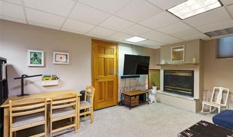230 Excelsior Ave N, Annandale, MN 55302