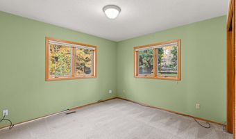 585 Nyla Ln, Ashland, OR 97520