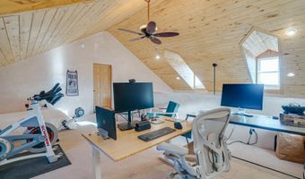 2 Mesa Sea Rd, Arroyo Hondo, NM 87513