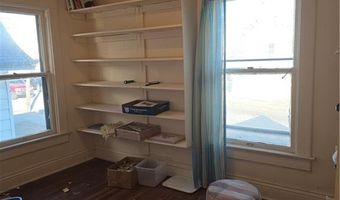 121 N 10th St, Atchison, KS 66002