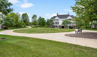 846 W Summerfield Gln Cir, Ann Arbor, MI 48103