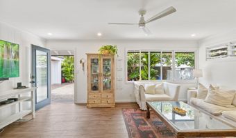 321 Kealahou Pl, Kailua, HI 96734