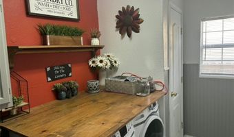 718 Seabreeze St, Alice, TX 78332