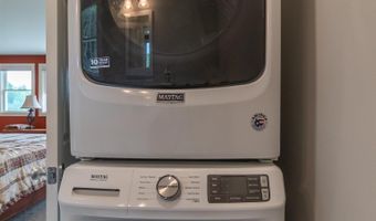 241 S Albany Rd, Albany, VT 05820