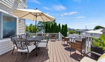 26 Walcott Ave, Narragansett, RI 02882