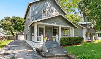705 38th St, Des Moines, IA 50312