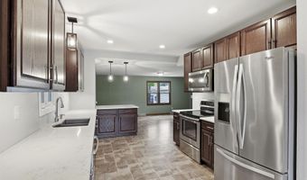 821 S WEIMAR St, Appleton, WI 54915