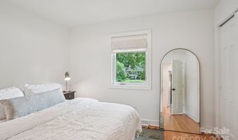 6038 Old Providence Rd, Charlotte, NC 28226