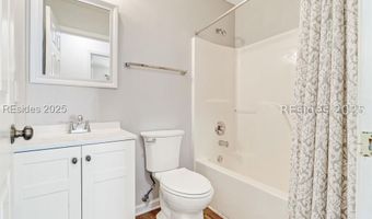 28 Lakeside Dr, Bluffton, SC 29910