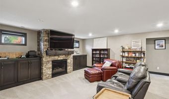 1237 Eagle Creek Blvd SW, Altoona, IA 50009