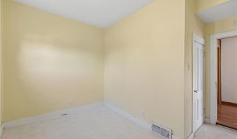 302 Benton St, Anoka, MN 55303