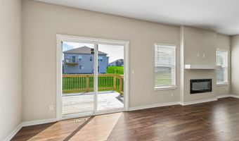 1112 32nd St SE, Altoona, IA 50009