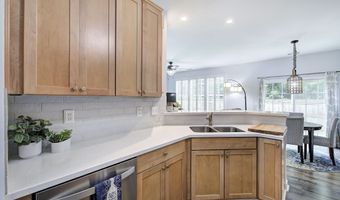 4477 Black Hills Dr NW, Acworth, GA 30101