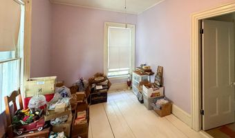 81 Parkview Ave, Bangor, ME 04401