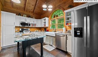 49 Dandelion Ln, Banner Elk, NC 28604